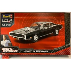 REVELL 07693 KIT 1/25 DOMINIC'S '70 DODGE CHARGER  FAST & FURIOUS