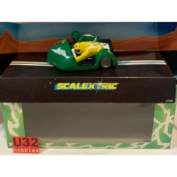 SLOT CAR SCALEXTRIC C-883 MOTORCYCLE AND SIDECAR GREEN POWER RANGERS