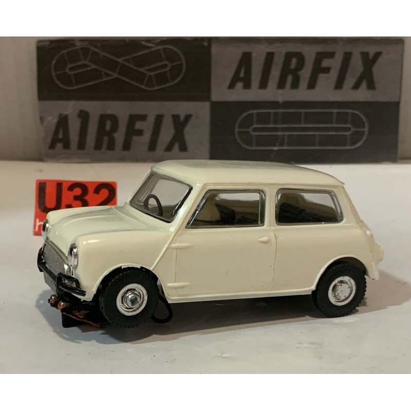 SLOT CAR MRRC 5165 MINI COOPER BLANCO CON PARACHOQUES