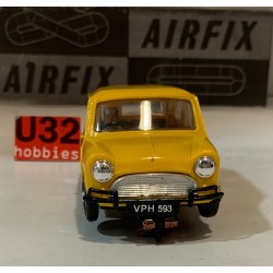 SLOT CAR MRRC 5165 MINI COOPER AMARILLO CON PARACHOQUES