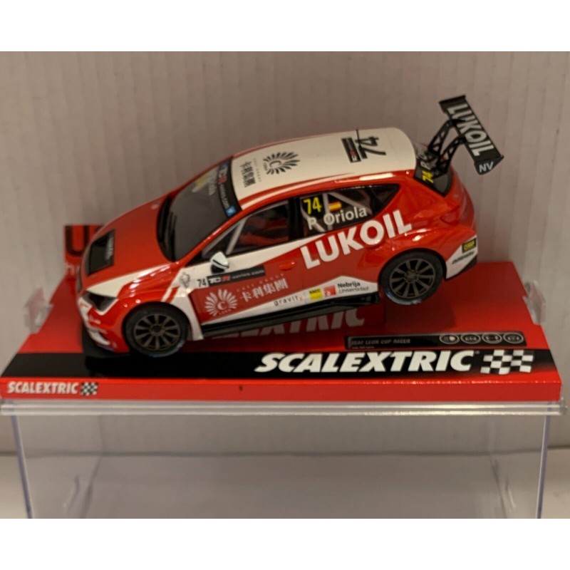 SLOT CAR SCX SCALEXTRIC A10223S300 SEAT LEON TCR -74 LUKOIL ORIOLA